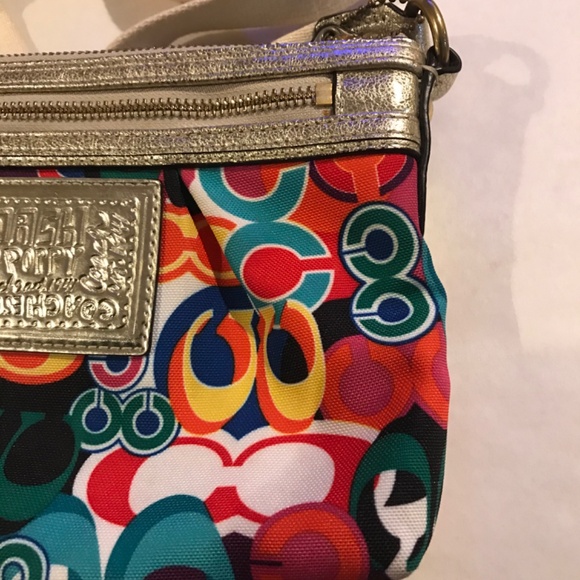 Coach Poppy Pop C Swingpack Brass/Multicolor/Gold - Picture 4 of 13